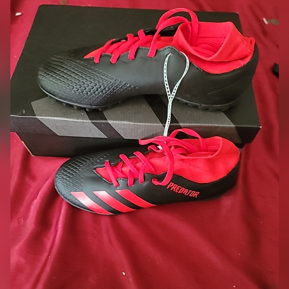 Adidas Men's Predator 20.3 Tf Sneaker, Black Red Size US 6.5New